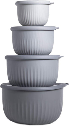 COOK WITH COLOR prep bowls with lids; non-slip base for stable prep and mixing.