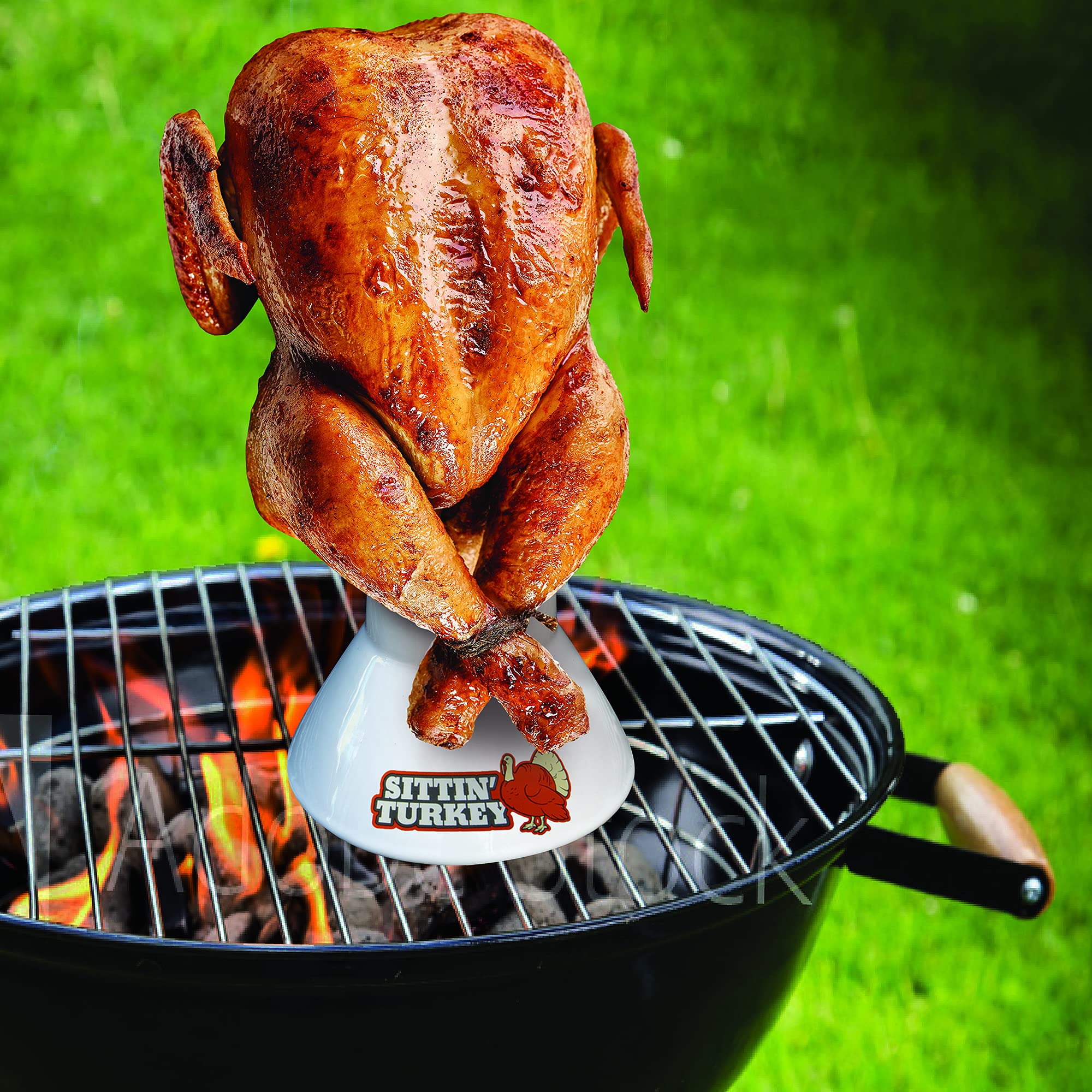 COOK'S CHOICE Sittin' Turkey top opening and steam ports promote even flavor during roasting.