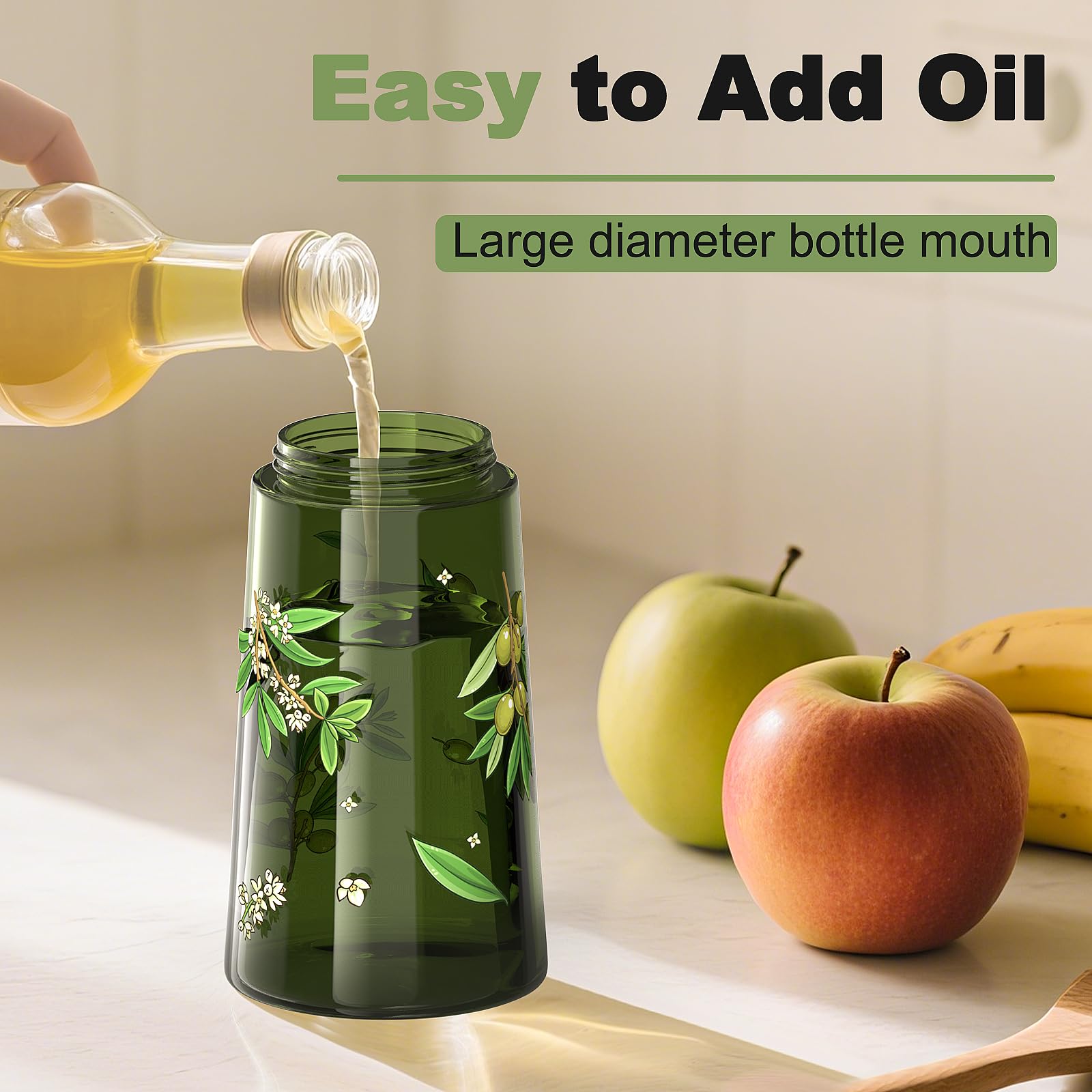 COOLMI rear-mounted handle offers comfortable grip while pouring.