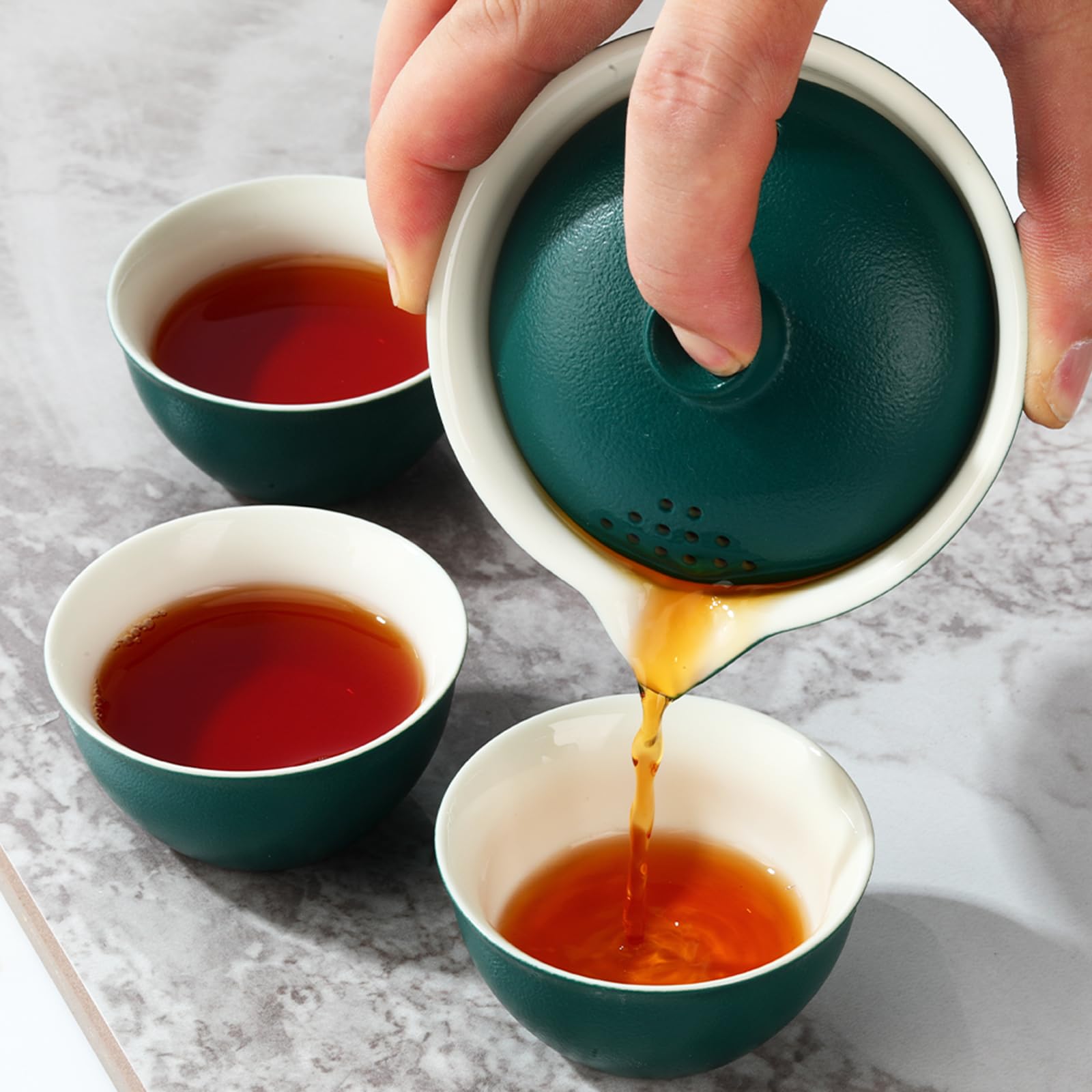 Coolpei travel bag with embedded design keeps cups secure during travel.