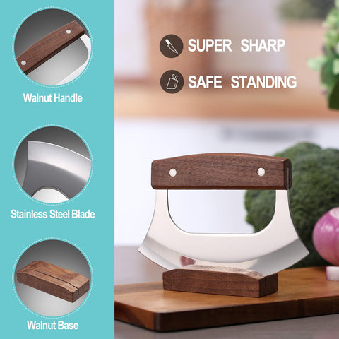 Coowolf Ulu knife ideal for chopping vegetables and salads.