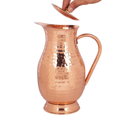 Copper Life pitcher spout design enables smooth, drip-free pouring
