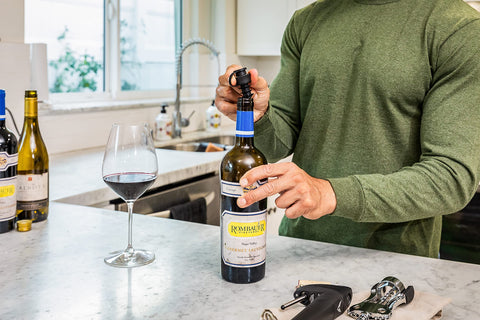 CORAVIN Pivot Stoppers store neatly, thanks to a stackable, compact form.