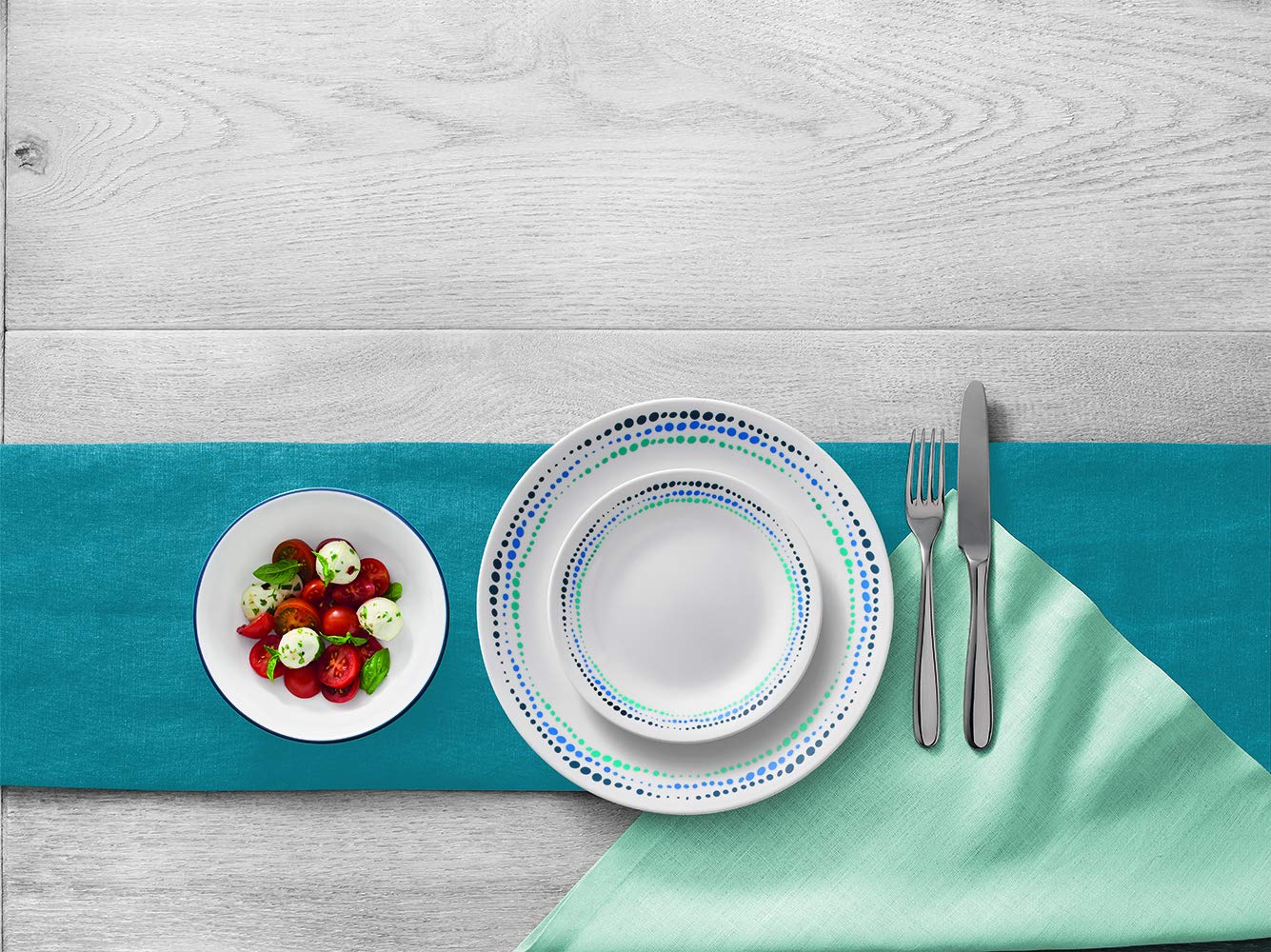 Ocean blue Corelle set suits casual dinners and weekday gatherings with style.