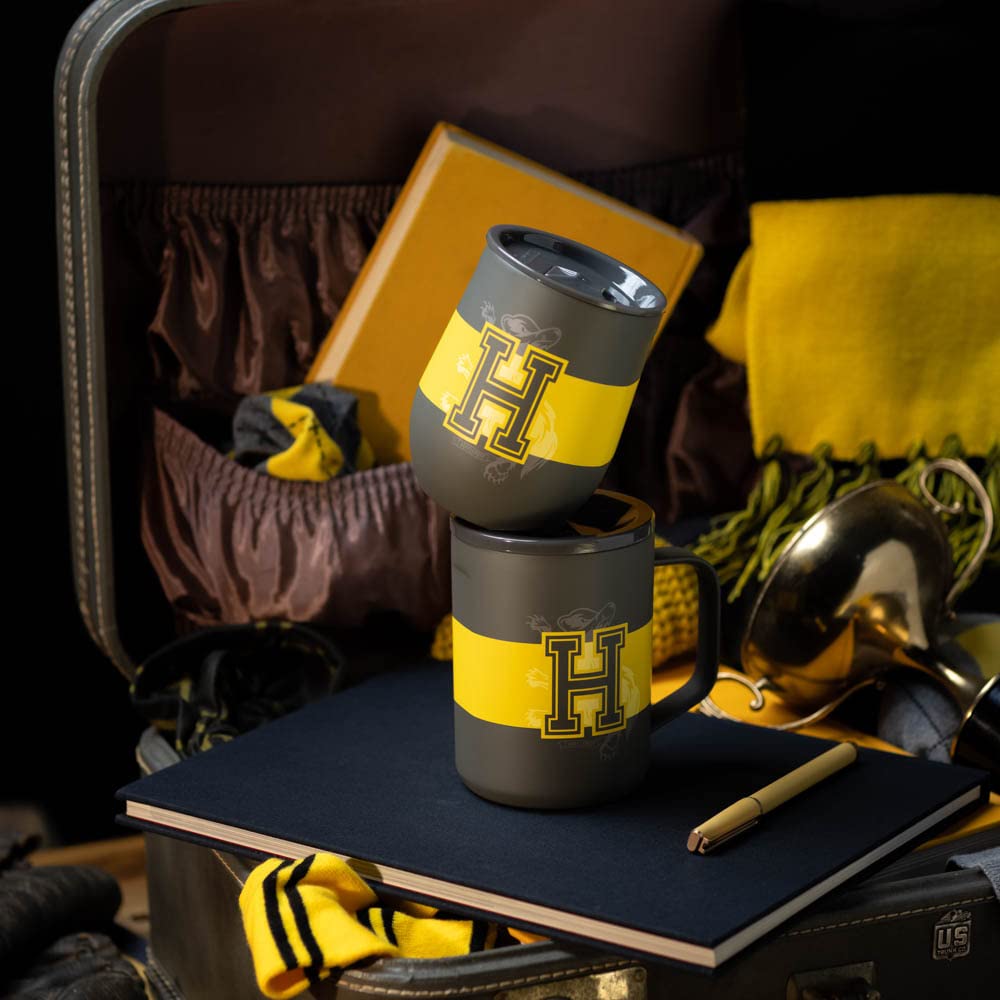 Corkcicle stemless with thermal insulation supports temperature control during outings.