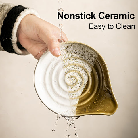 Cormomu heat-resistant spoon rest supports hot utensils safely during cooking.