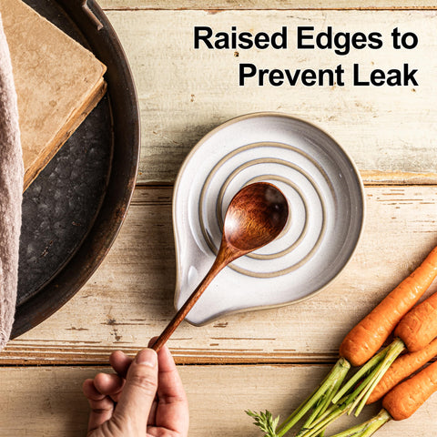 Cormomu large spoon rest on stove top showing spacious base