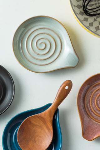 Cormomu spoon rest heat-resistant ceramic protects countertops during cooking