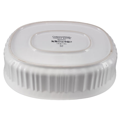 CorningWare FS12 ceramic dish, easy to clean and resistant to stains.