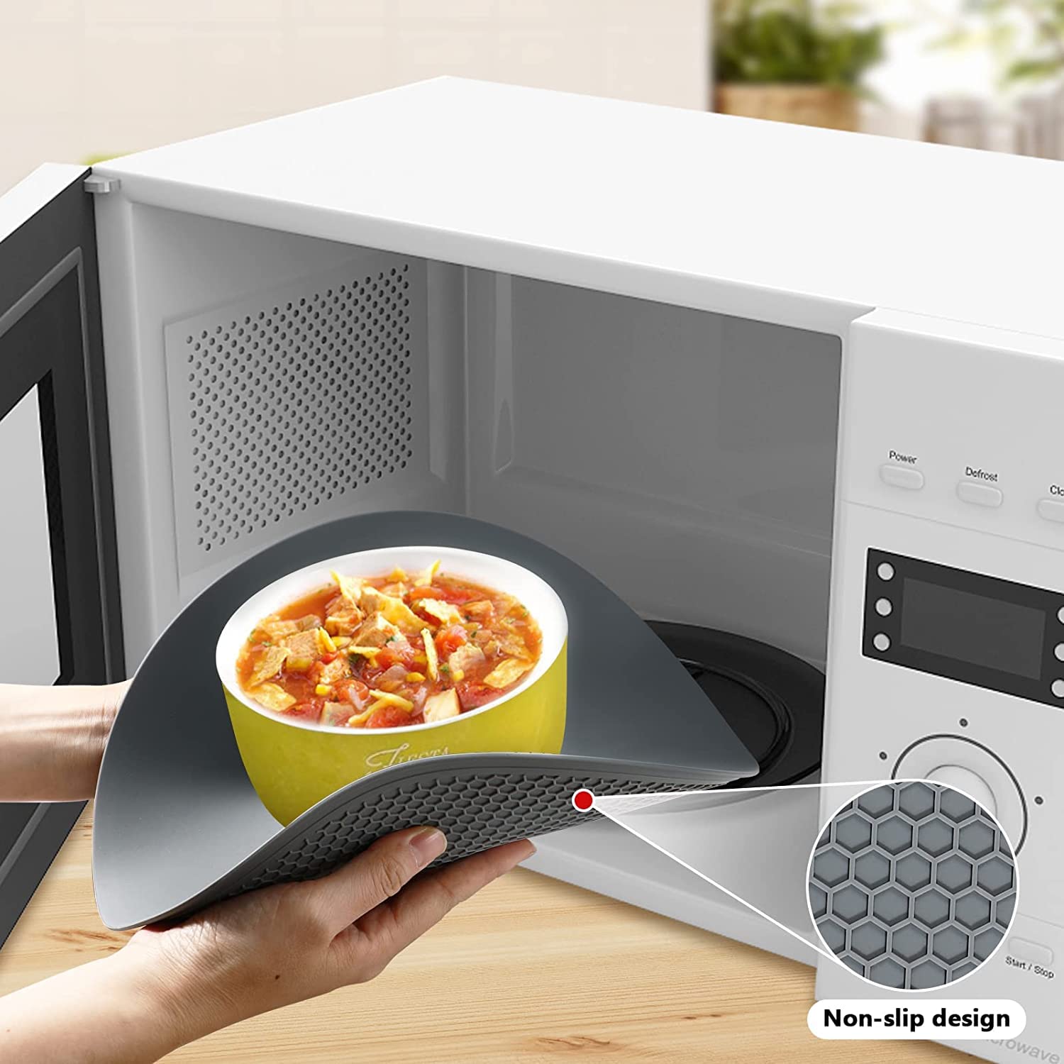 CORYTAO silicone mat doubles as a trivet and hot pad