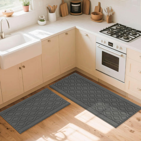 COSY HOMEER anti-fatigue mats in grey help reduce leg fatigue during cooking.