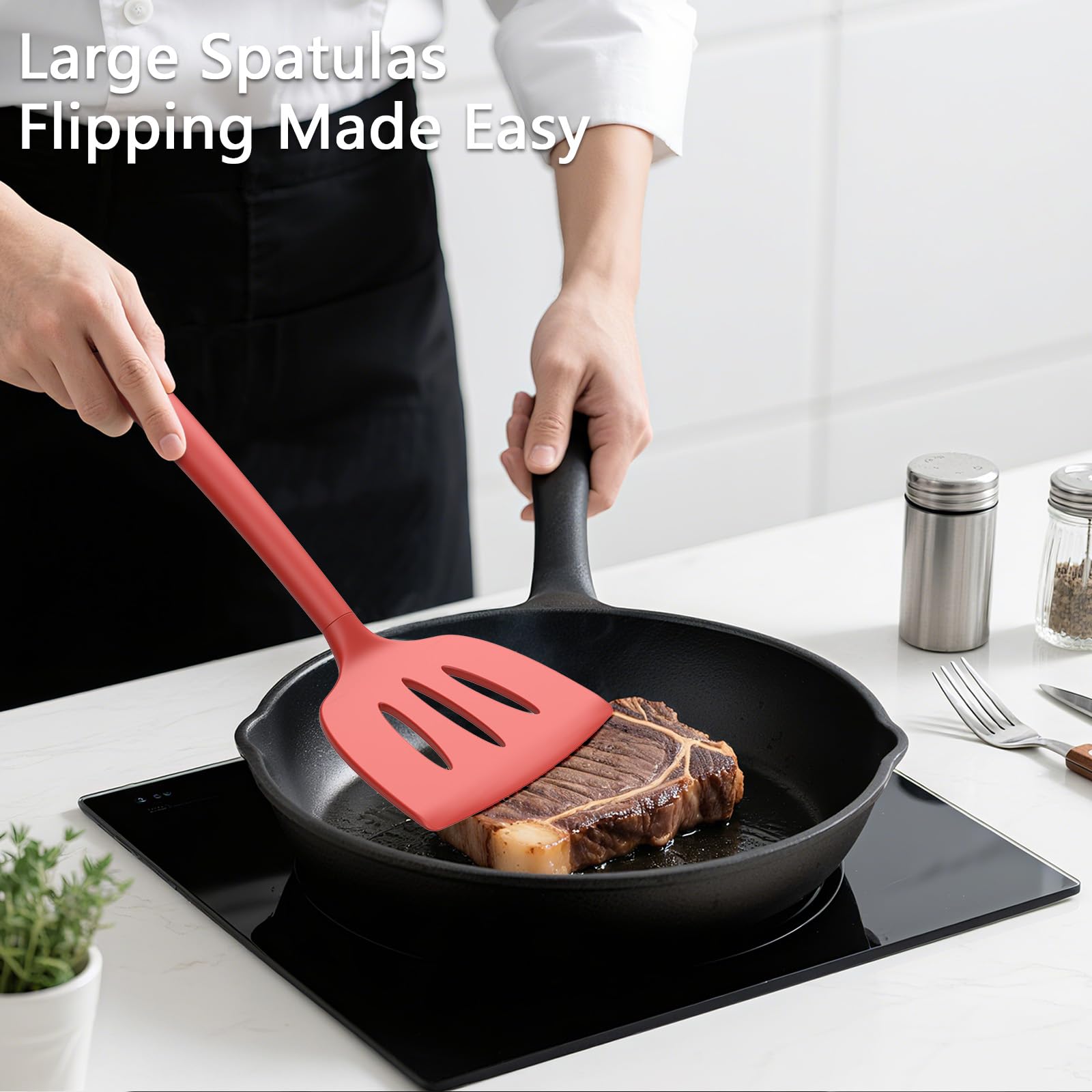 Coukre slotted spatula with draining slots for grease