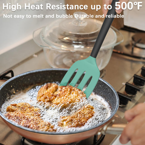 Coukre handle close-up on the AquaGreen spatula for comfortable grip