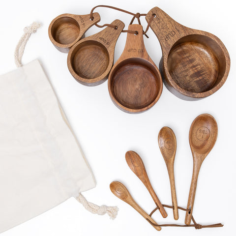 Covie burlap storage pouch keeps the set organized.