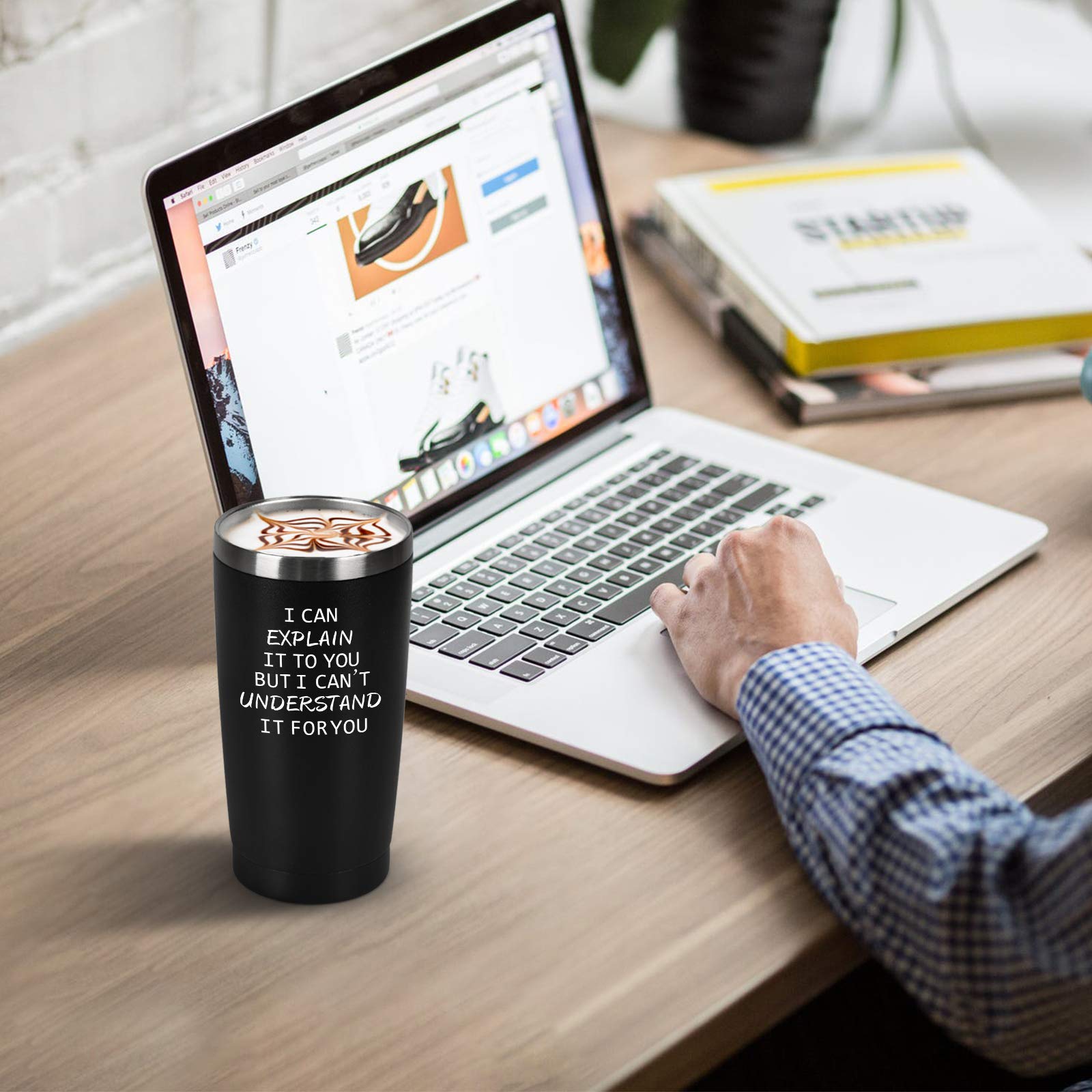 Cpskup tumbler surface shows sweat-proof finish; keeps hands dry.