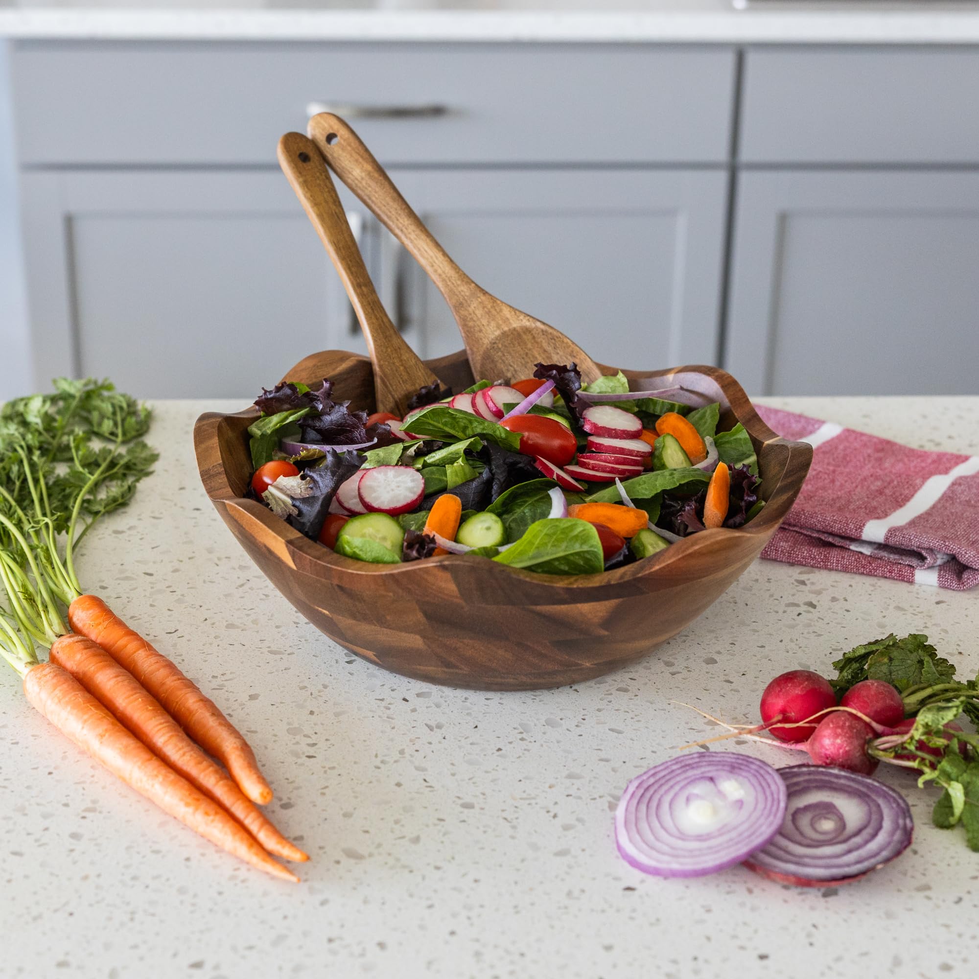 Crafted Finesse scalloped rim detail adds handcrafted charm.