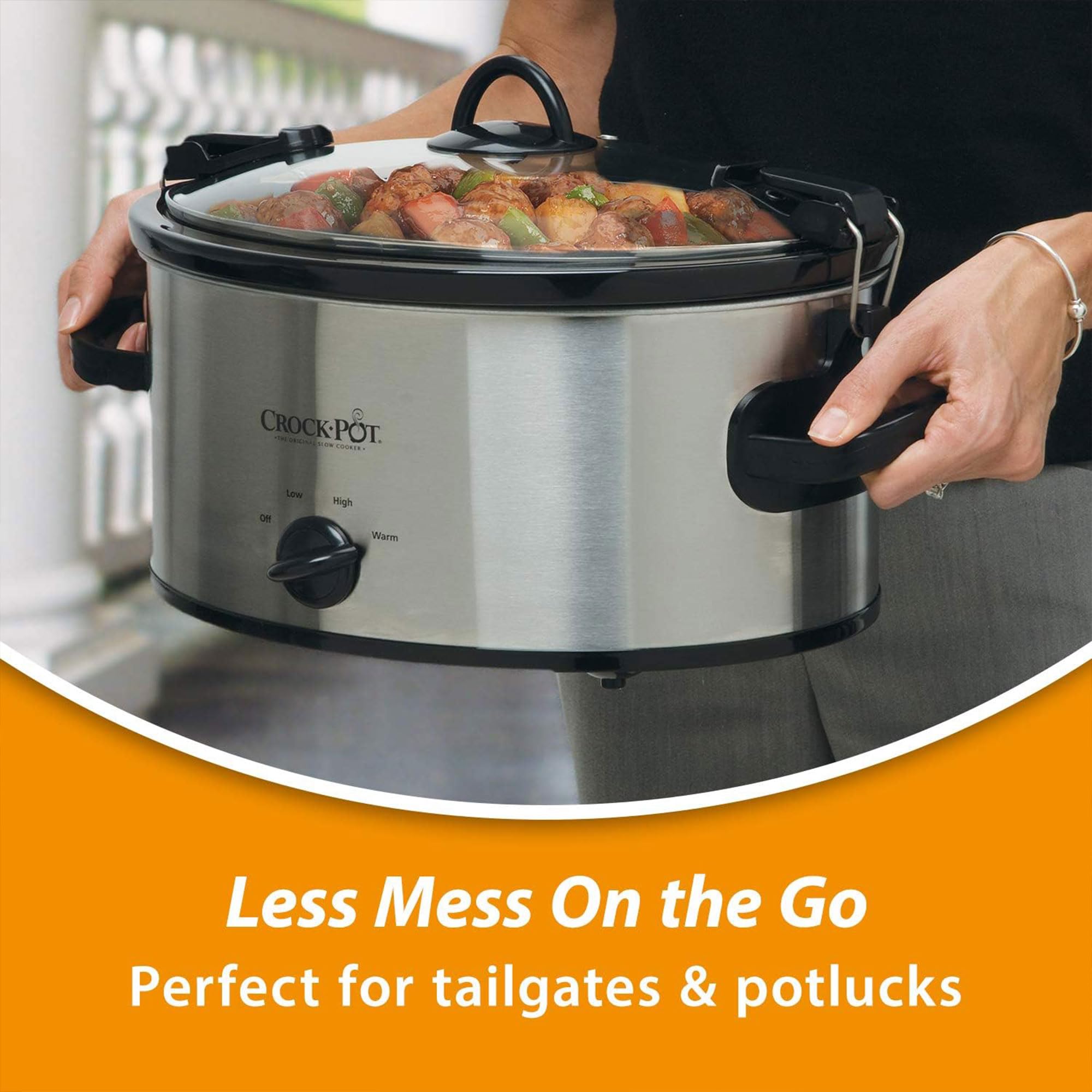 Crock-Pot Cook N Carry 6-Quart Oval sturdy handles simplify transporting to gatherings.