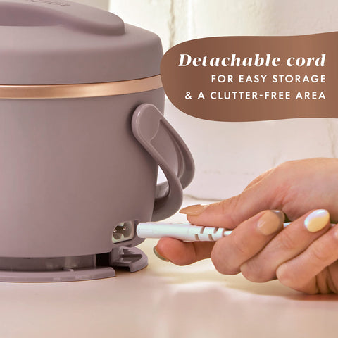 Crock-Pot seal-and-store lid prevents spills during transport.