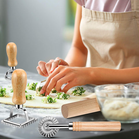 Crssbrohip dumpling wheel cutter creates precise edges for neat bites.