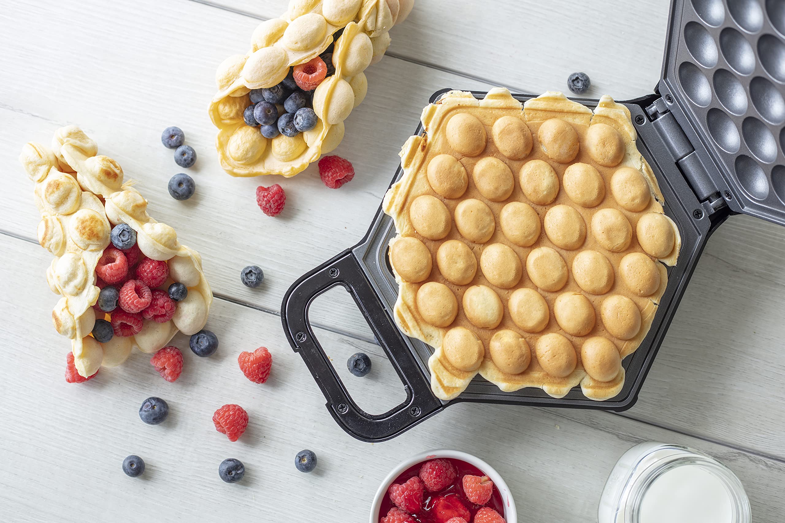 CucinaPro recipe guide included for tasty eggette ideas and flavors.