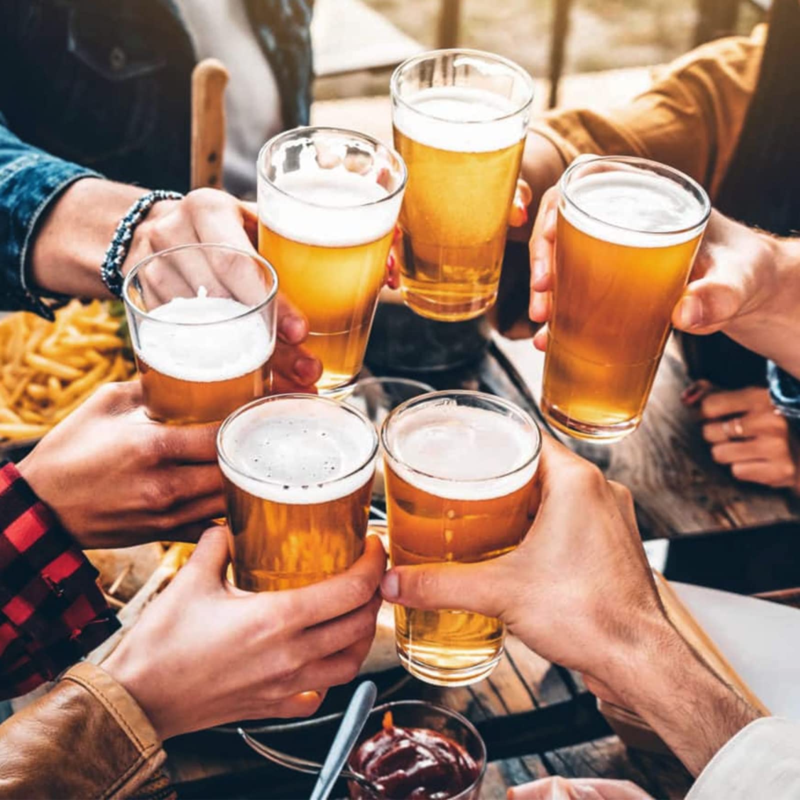 CUCUMI beer glass set makes a thoughtful gift for beer lovers