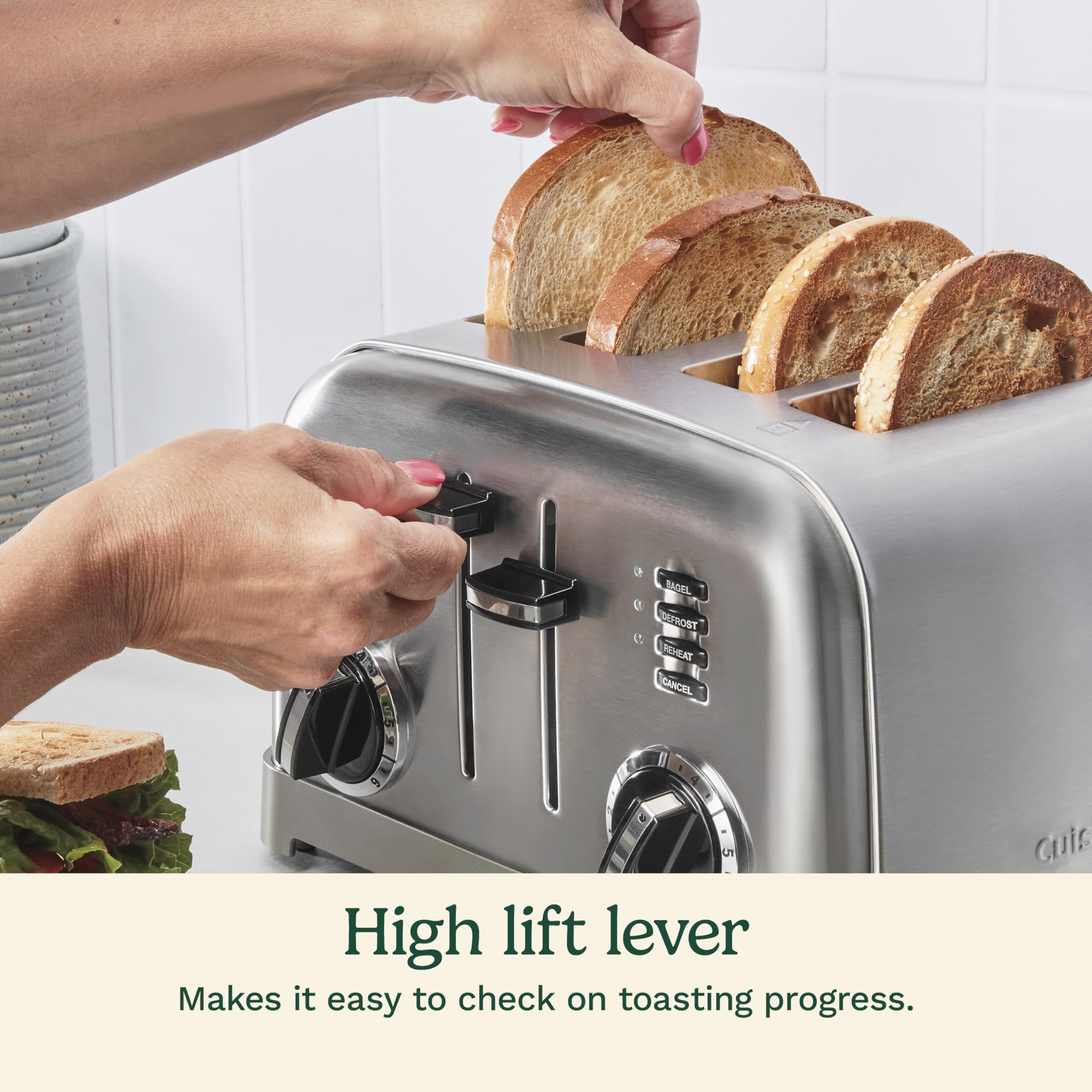 Cuisinart 4-Slice Toaster high-lift lever for easy bread removal.