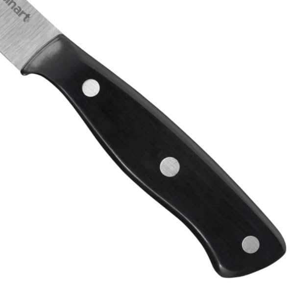 Cuisinart C77TR-S6SK serrated-edge closeup demonstrates precise cuts for steak and poultry.