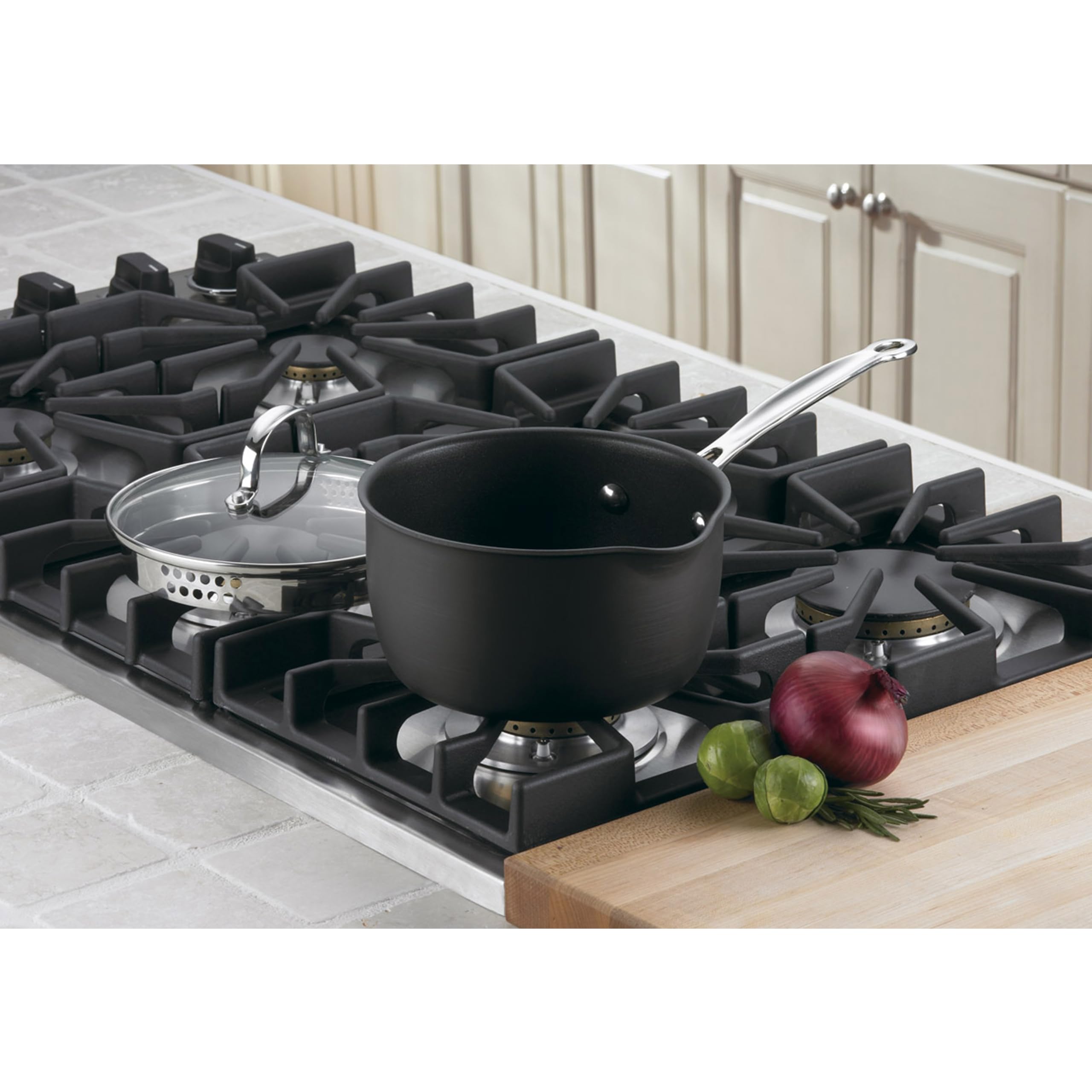Cuisinart Chef's Classic 2-Quart Saucepan tempered glass lid for precise simmering control.
