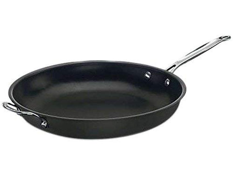 Cuisinart Chef's Classic 2.5-quart saucepan with glass lid for simmering sauces