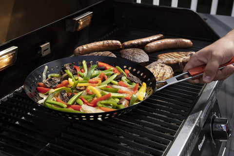 Cuisinart CNW-200 lightweight design makes handling easy on busy nights.