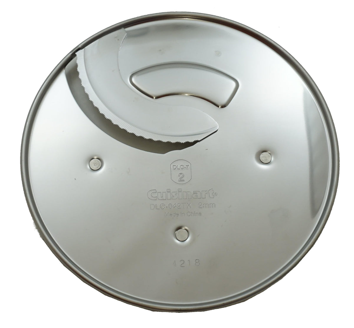 Cuisinart DLC-042TX-1 2mm thin slicing disc delivers precise, even slices for compatible models.