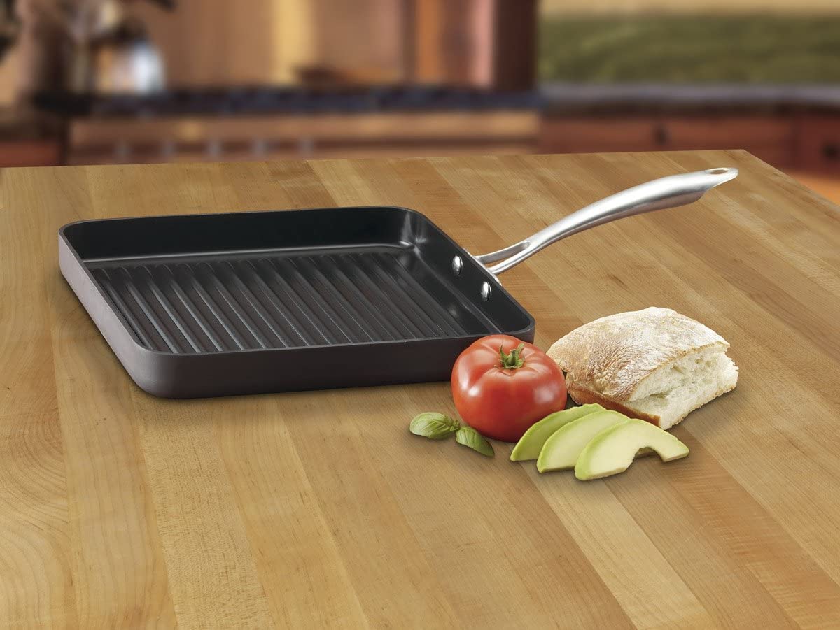 Cuisinart GreenGourmet ceramic nonstick surface close-up for easy cleanup