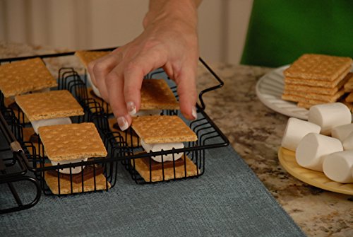 Cuisinart S'more To Love STL-611 on grill for outdoor s'mores