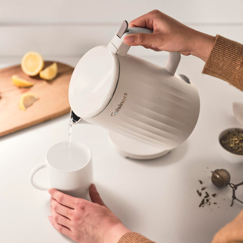 Cuisinart Soho kettle features stainless interior for safe, clean heating.