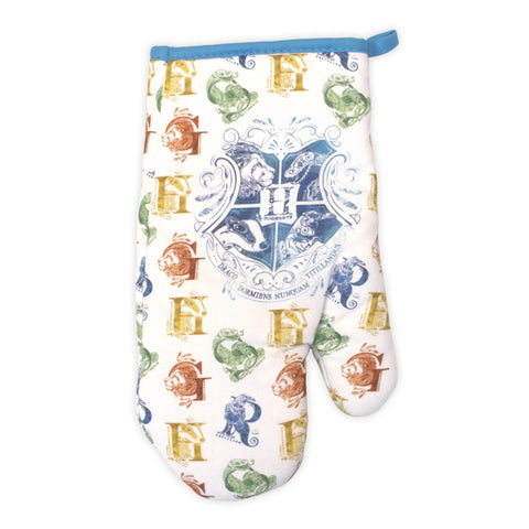 Culture Fly Hogwarts oven mitt showcases crest collage, protects hands during cooking tasks