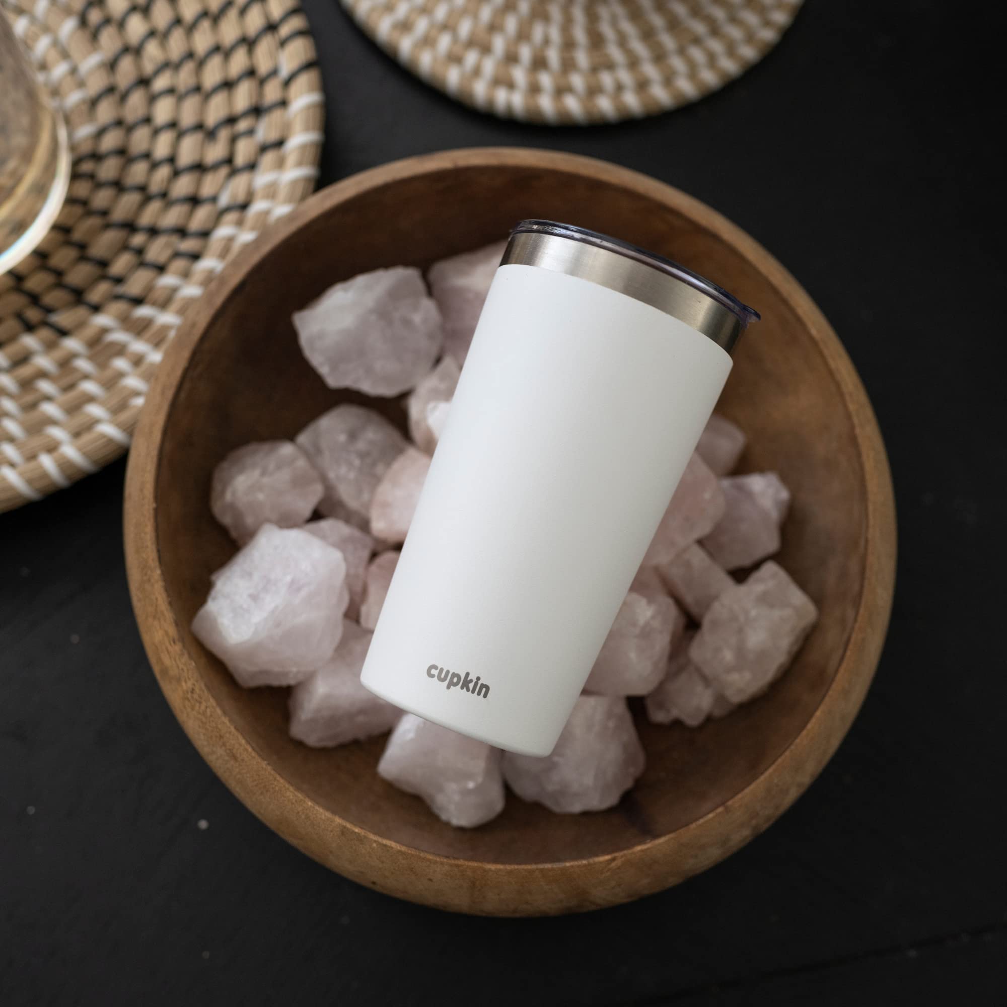 On-the-go use with a handheld tumbler fits most cupholders.