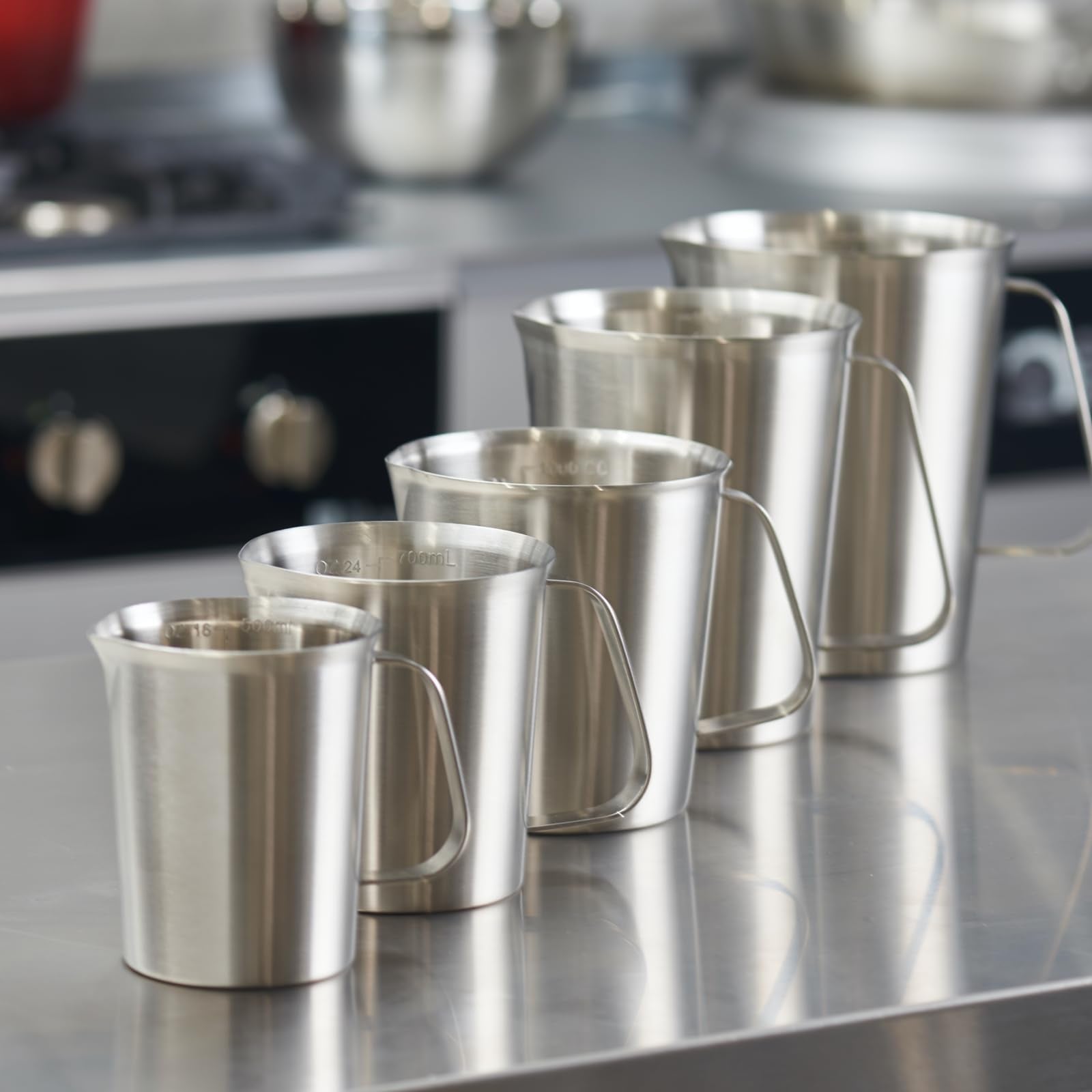 Curta durable, commercial-grade kitchen tool built to last under daily use.