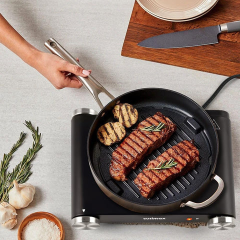 CUSIMAX smooth surface is easy to wipe down after cooking