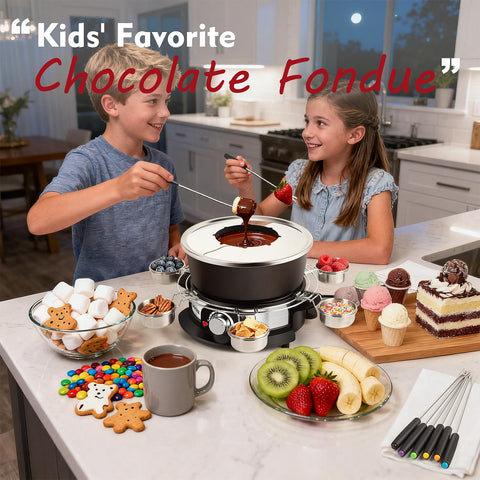 CUSIMAX splash-proof lid reduces splatters during festive fondue moments.