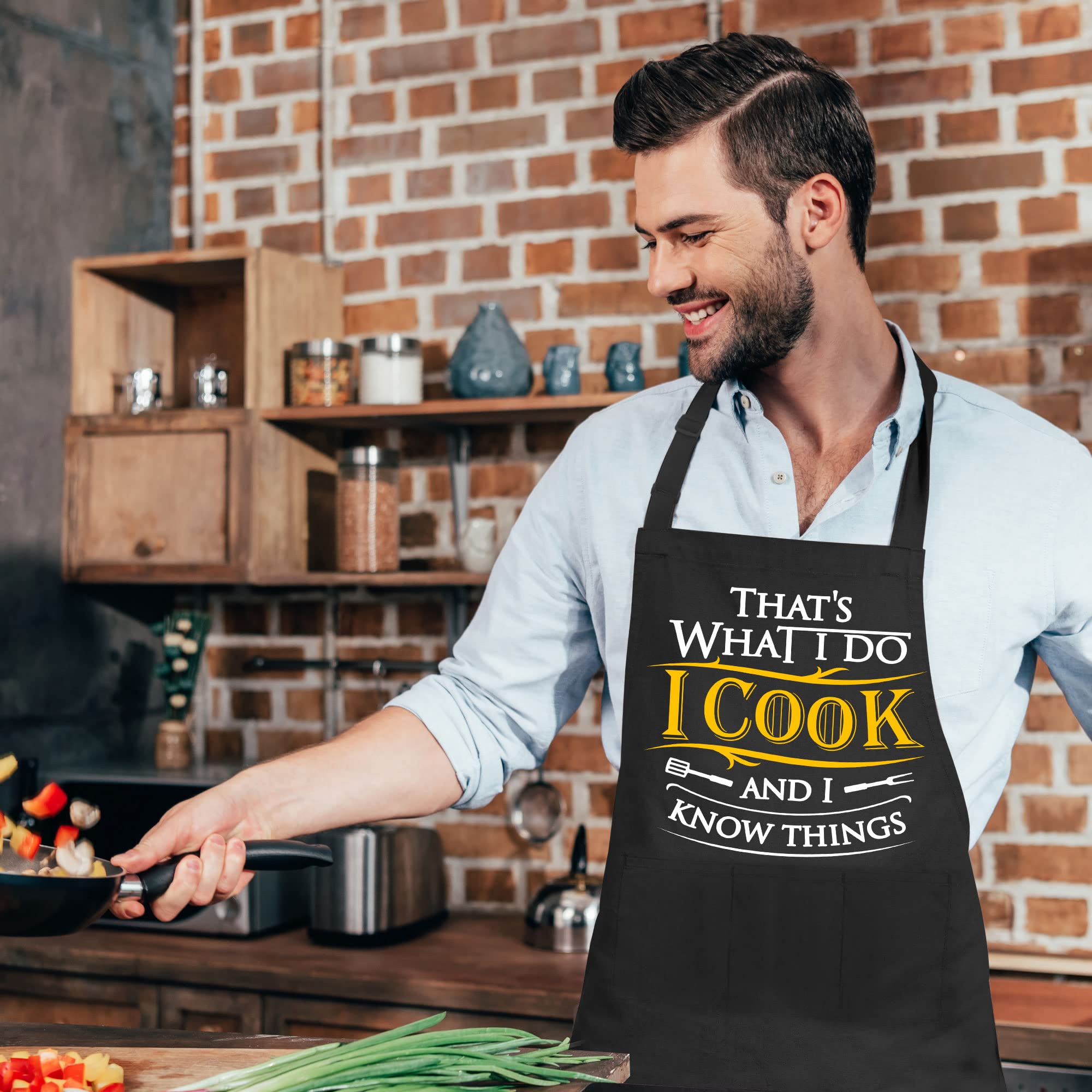 Cusugbaso dad gift apron ideal for birthdays and Father's Day kitchen use.