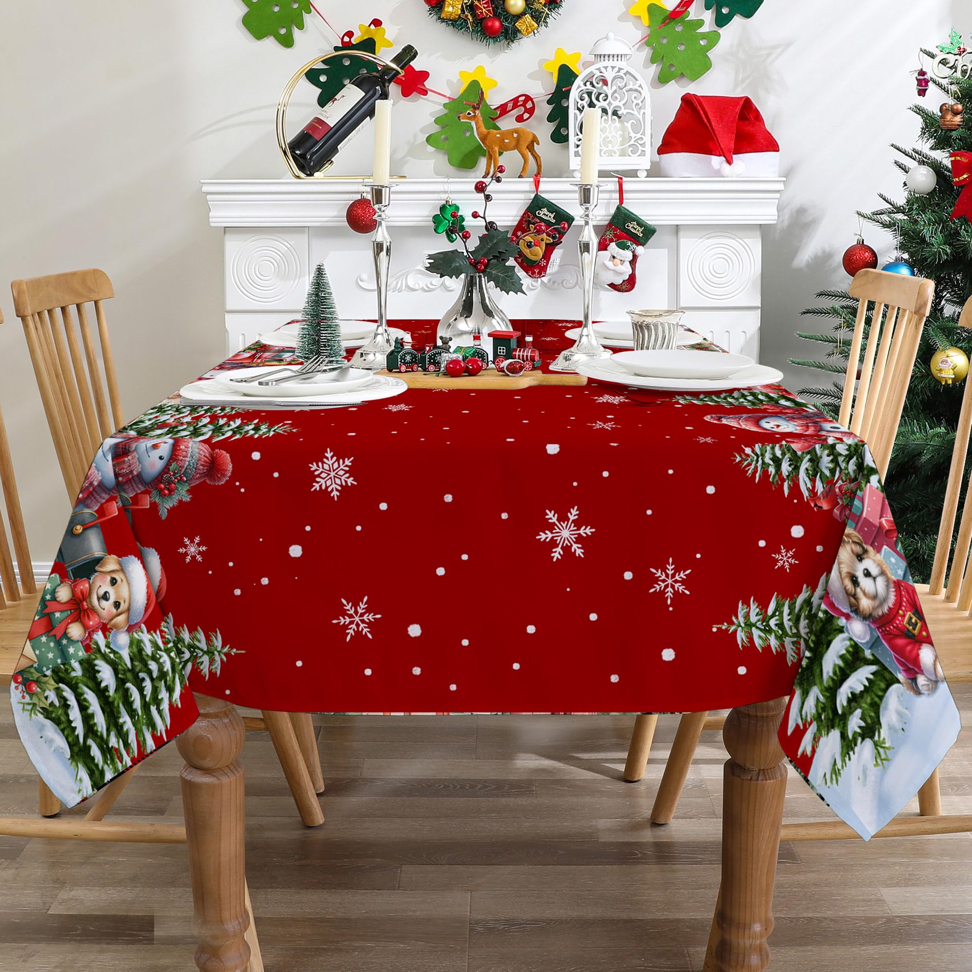 Cusugbaso red Christmas decor idea for indoor table settings.