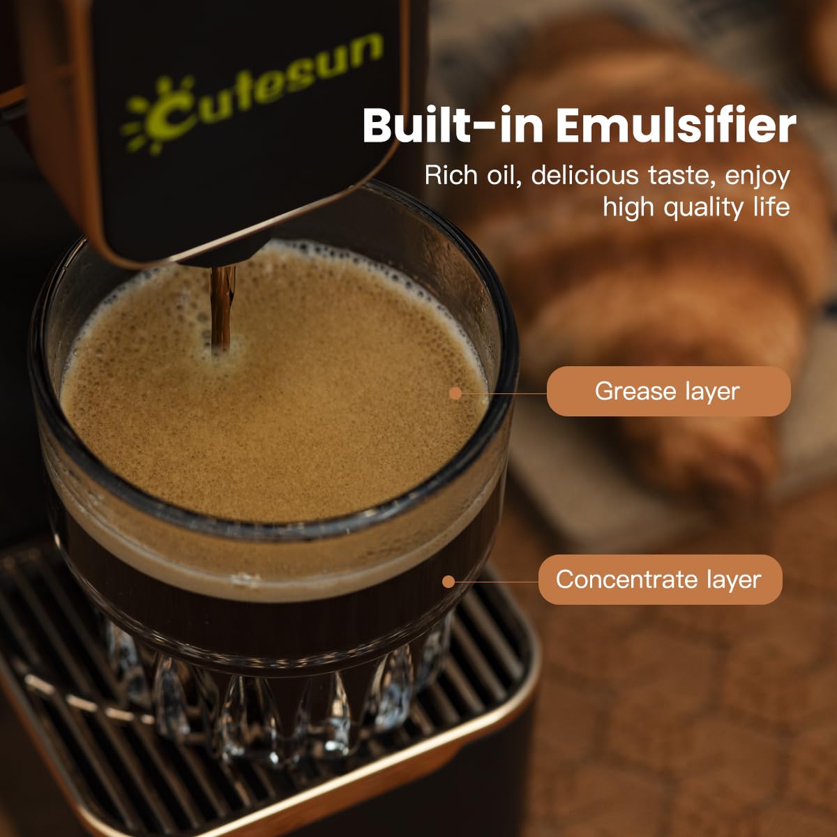 Cutesun Mini Espresso Machine crema forms over 3mm for cafe-style texture.
