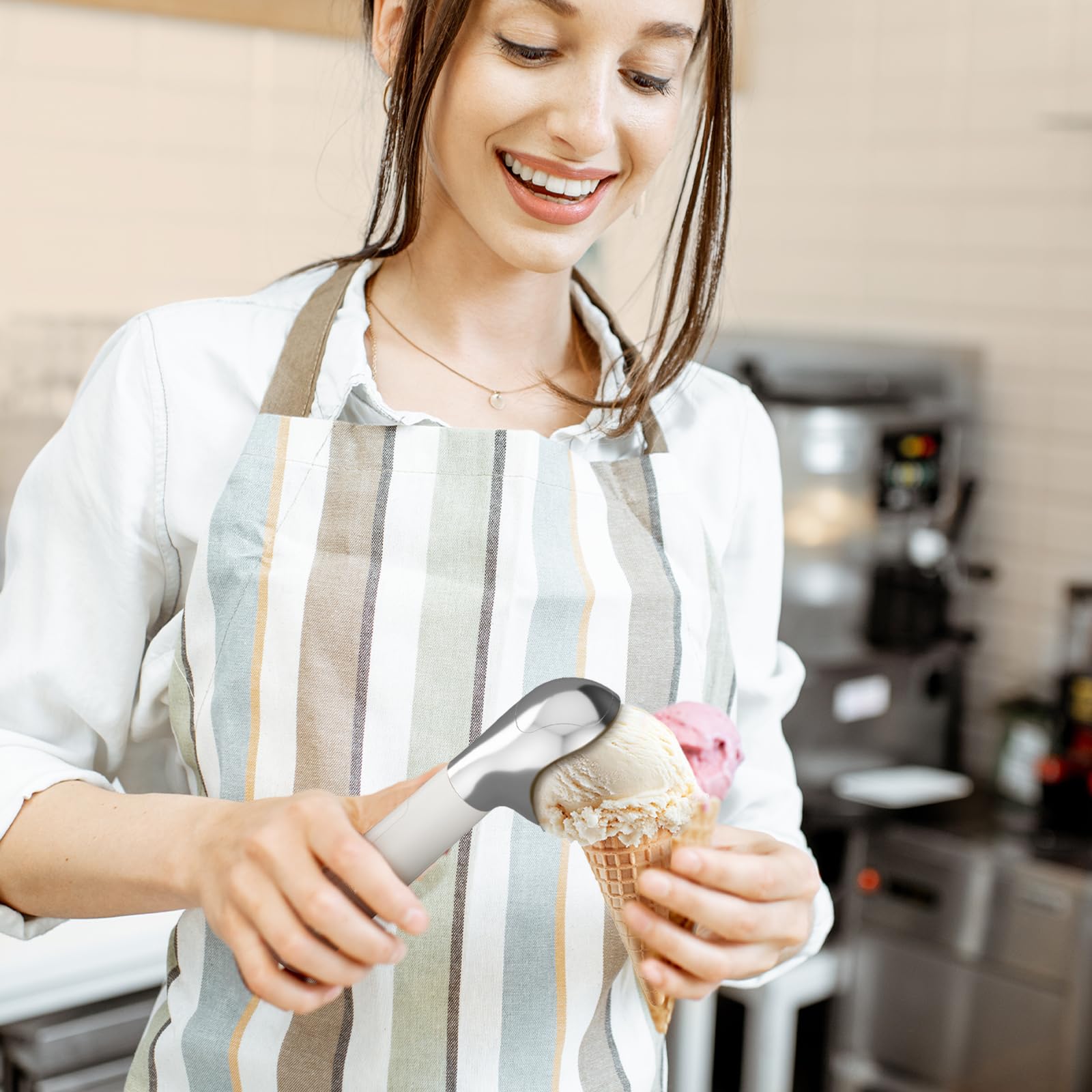 Dalicode heated ice cream scoop easy-clean design speeds up cleanup.