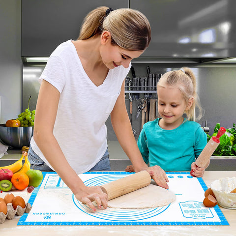 DANIA & DEAN pizza dough rolled on spacious silicone mat