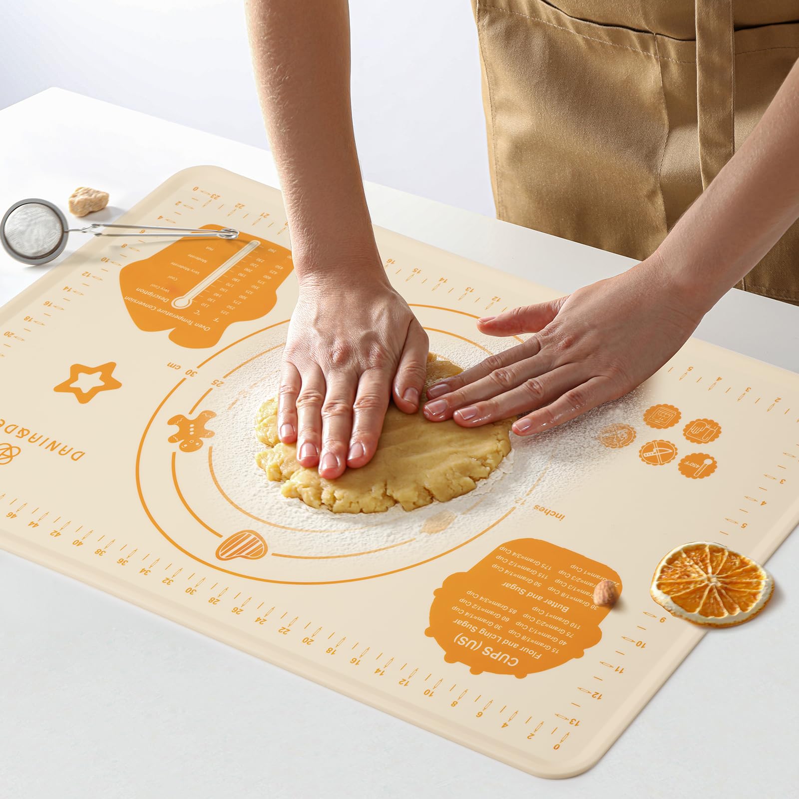 DANIA & DEAN silicone baking mat top view for spacious kneading area and stability