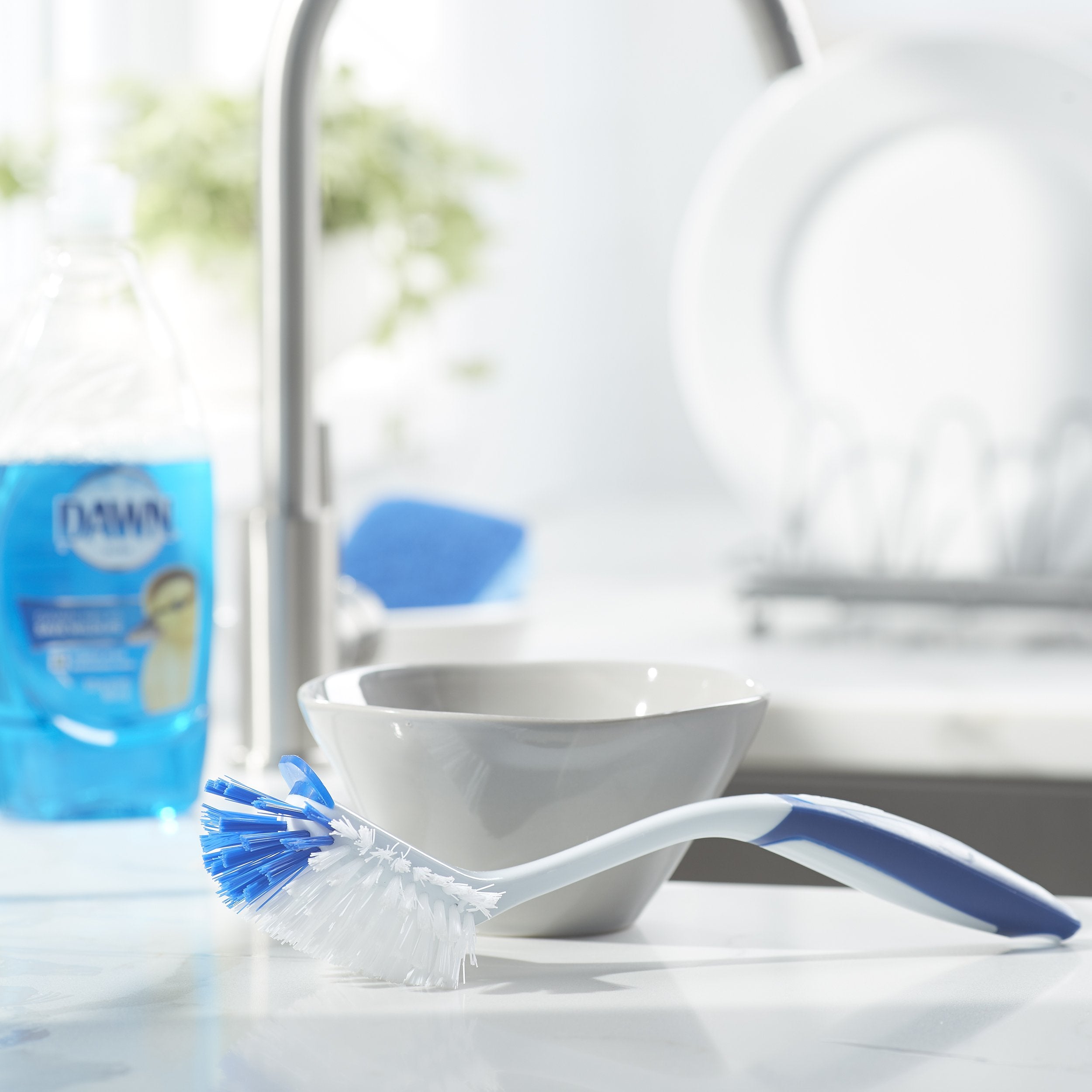Dawn kitchen brush is safe on non-stick cookware and glassware.