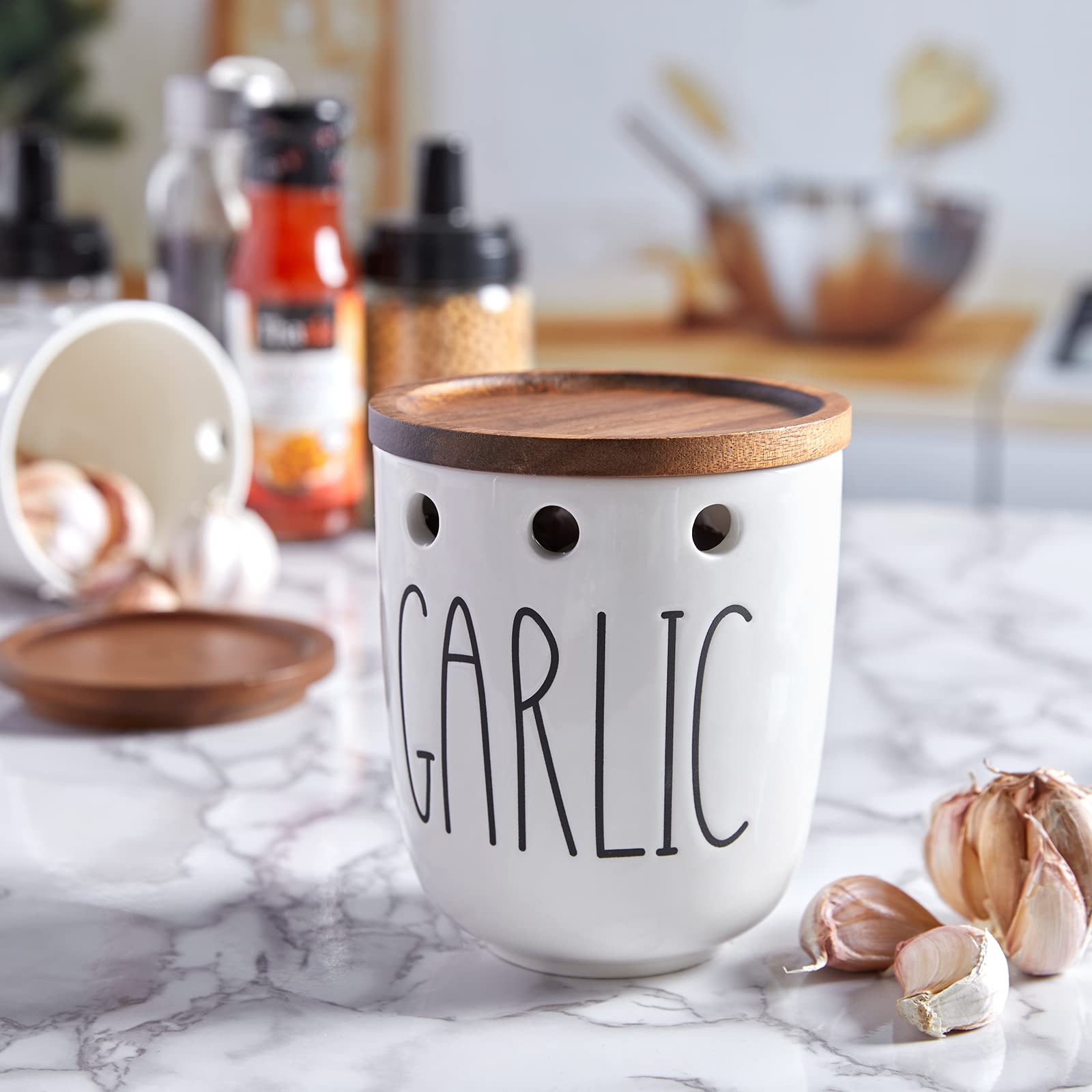 DAYYET Countertop design adds country charm to kitchens.