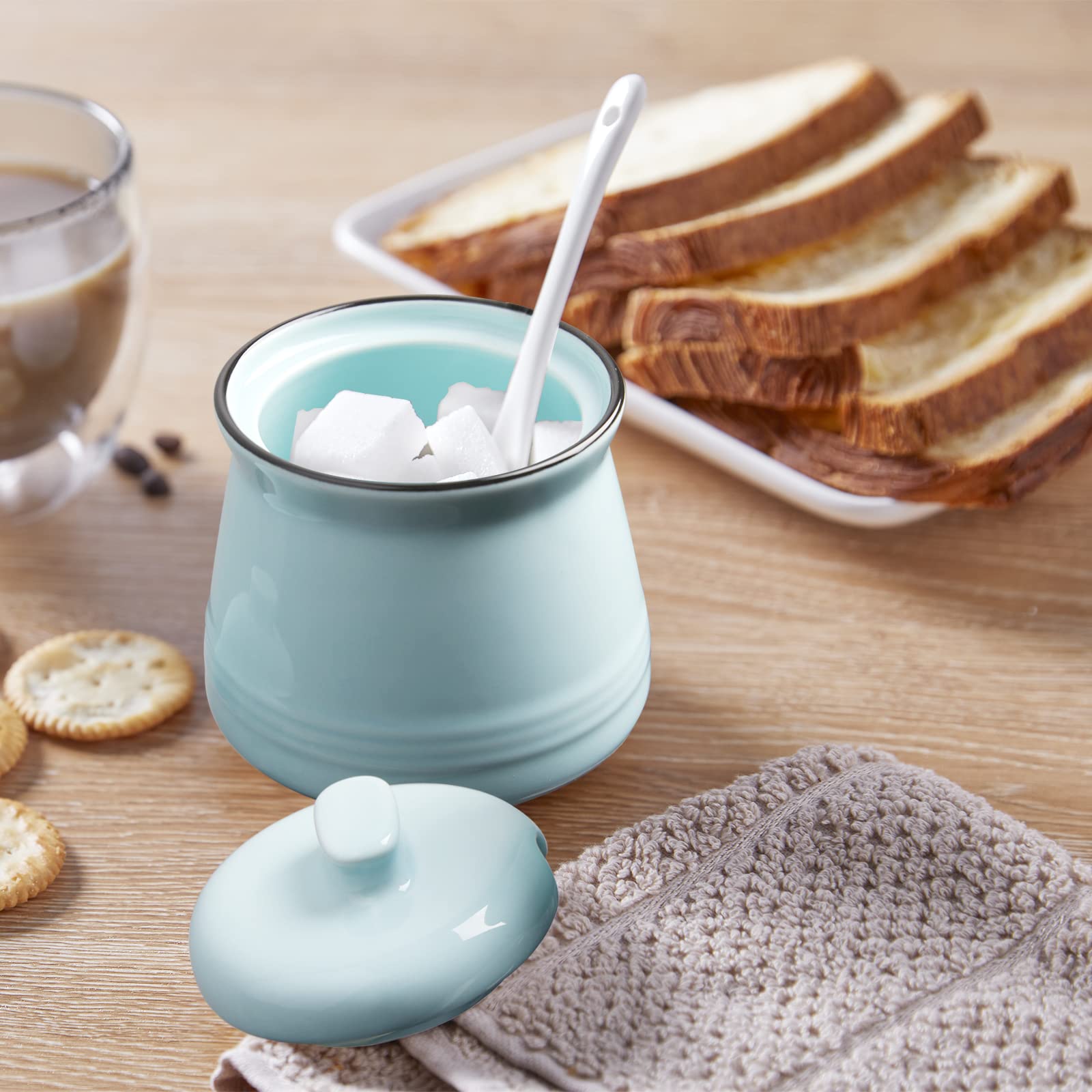 DAYYET dishwasher-safe sugar bowl simplifies cleanup after meals and gatherings.