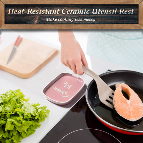 DAYYET heat-resistant ceramic spoon rest stays sturdy during cooking.