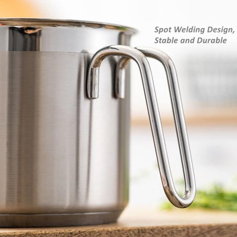 DCIGNA saucepan with integrated strainer lid enables quick draining.